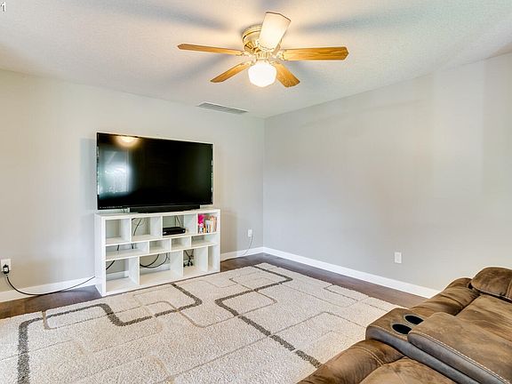 5th image of 10405 NW 23rd Ave