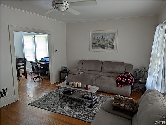 2nd image of 509 Boyden St #11
