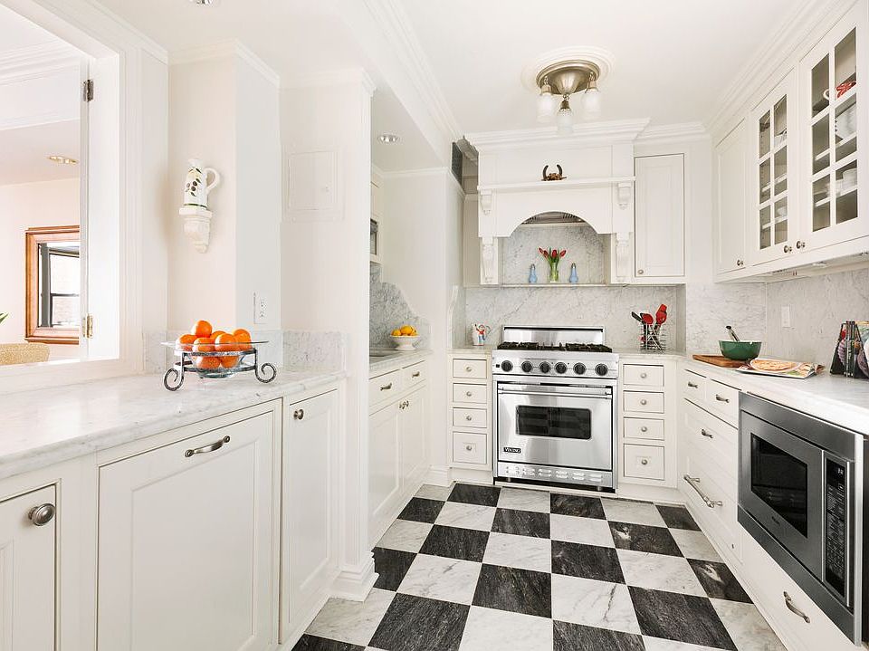1st image of 333 E 55th St APT 5A