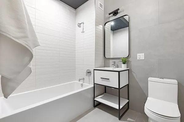 Rented by Key City Capital Inc | media 18