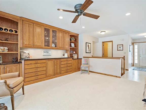 5th image of 7320 Hampshire Dr NE
