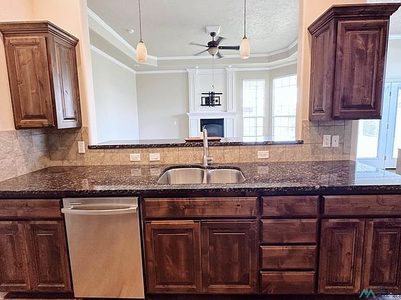 3rd image of 205 Carmel Ln