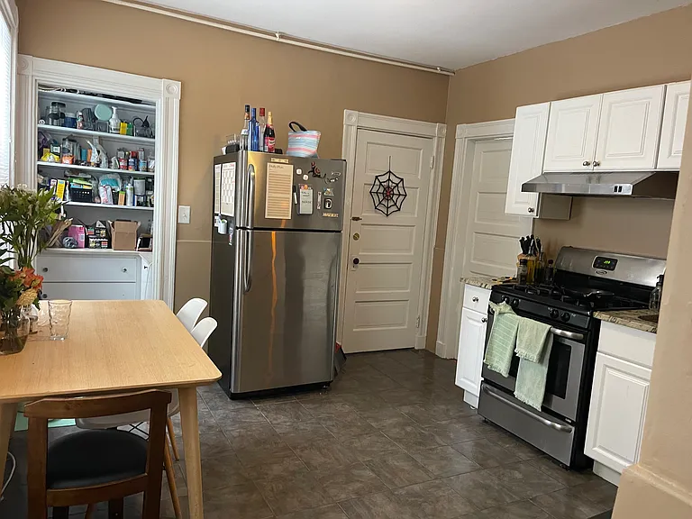 42 Calvin St #1L — Photo 3