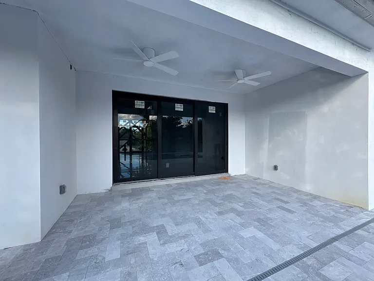 1882 Coral Point Dr — Photo 16