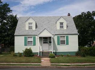 639 Lee St, Perth Amboy, NJ 08861