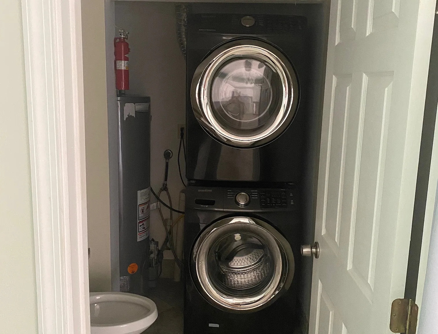 2 bed, 2.5 bath, 1600 sqft, $2,600 — Photo 4