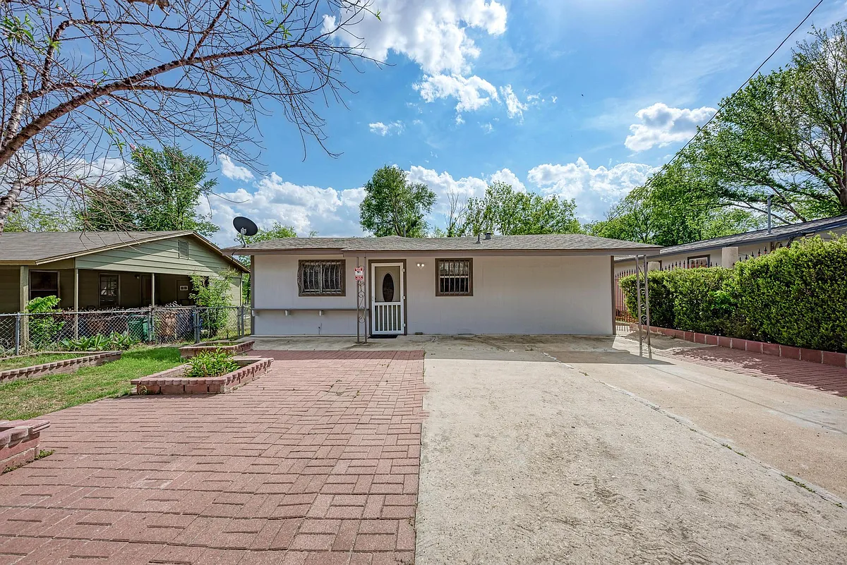 Building Photo - 4701 Bandera Rd