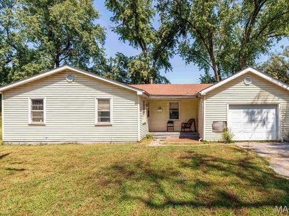 17 Denovion Ct, Cahokia, IL 62206