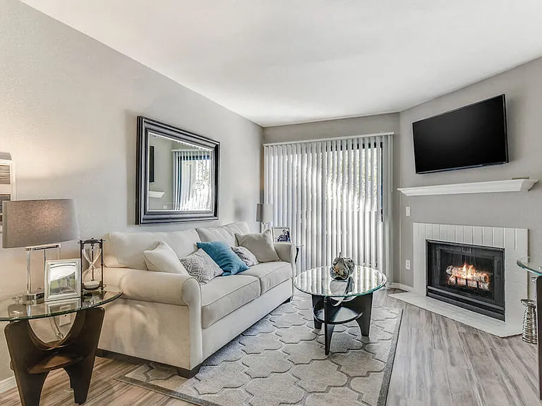 Santee Villas — Photo 6