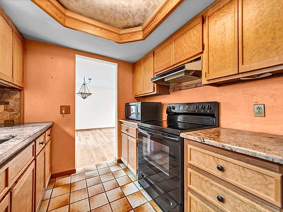 5th image of 43 Aster Pl