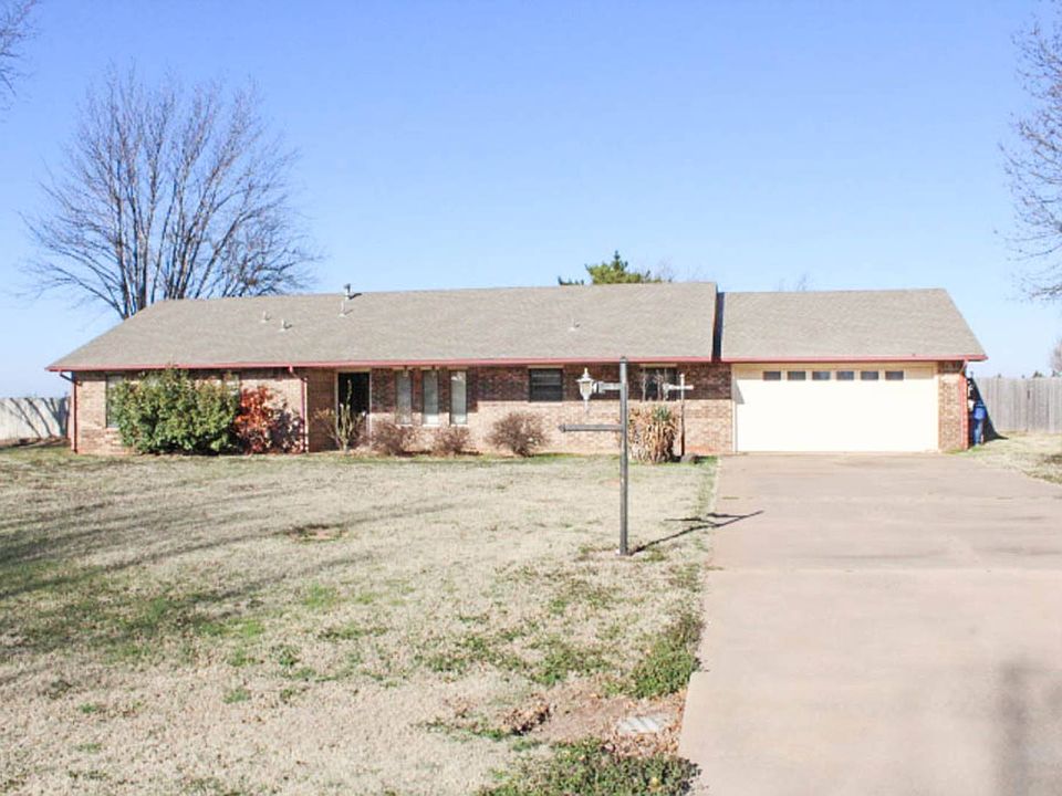 1st image of 126 Sara Dr