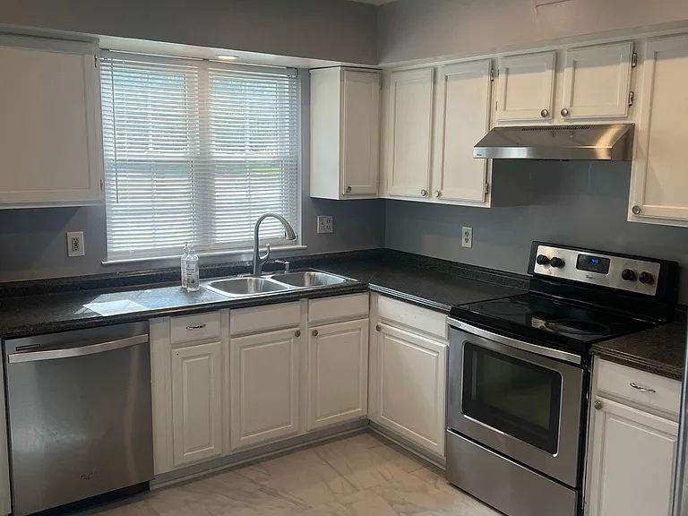 904 Dunloring Ct — Photo 22