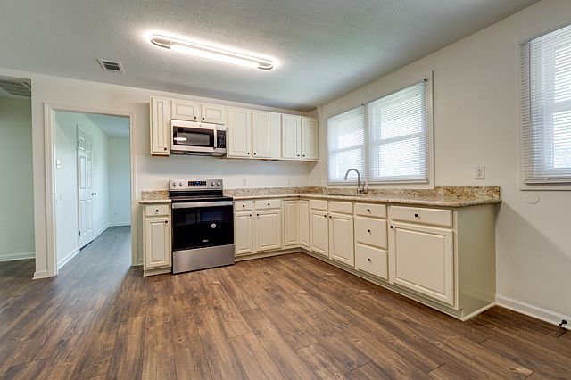 1st image of 5000 Wilton Dr Unit A