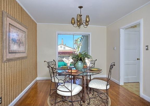 4th image of 1704 Louvaine Dr