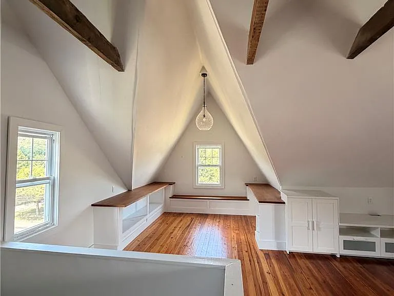 203 Easton Rd — Photo 9