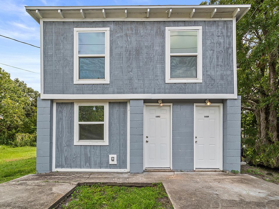 1st image of 1494 W 26th St