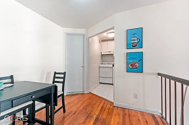 Rented by CORE | media 9
