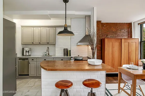 Sold by Corcoran | media 14