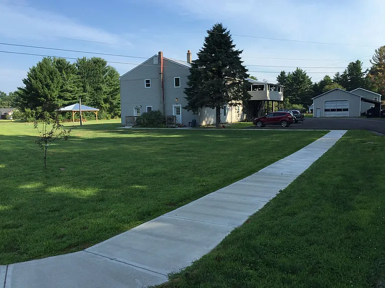 75 Sumner Ln #C — Photo 22