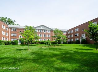 2709 Central St APT 2N, Evanston, IL 60201