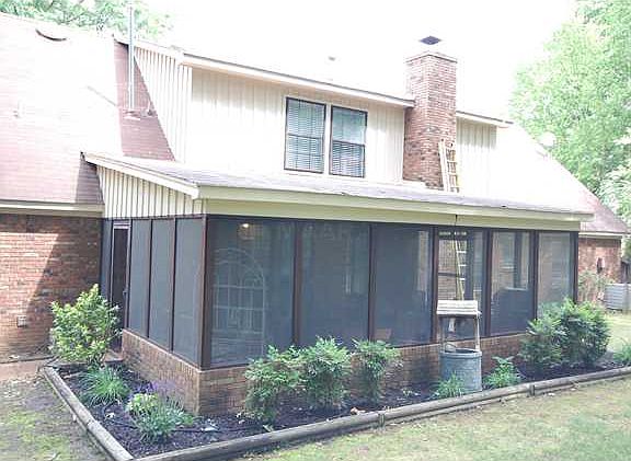 3rd image of 2320 Barwyn Pl S