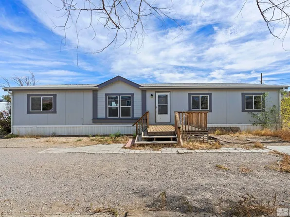 1370 Lahontan Rd, Silver Springs, NV 89429