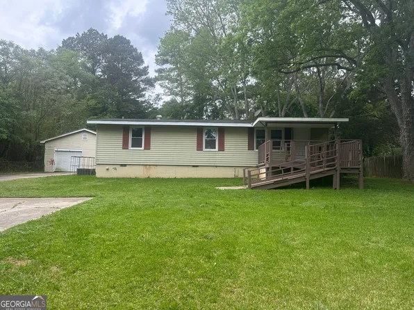 8833 Thomas Rd, Jonesboro, GA 30238