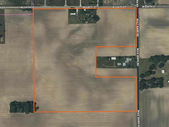 5th image of 22600 Mulebarn Rd