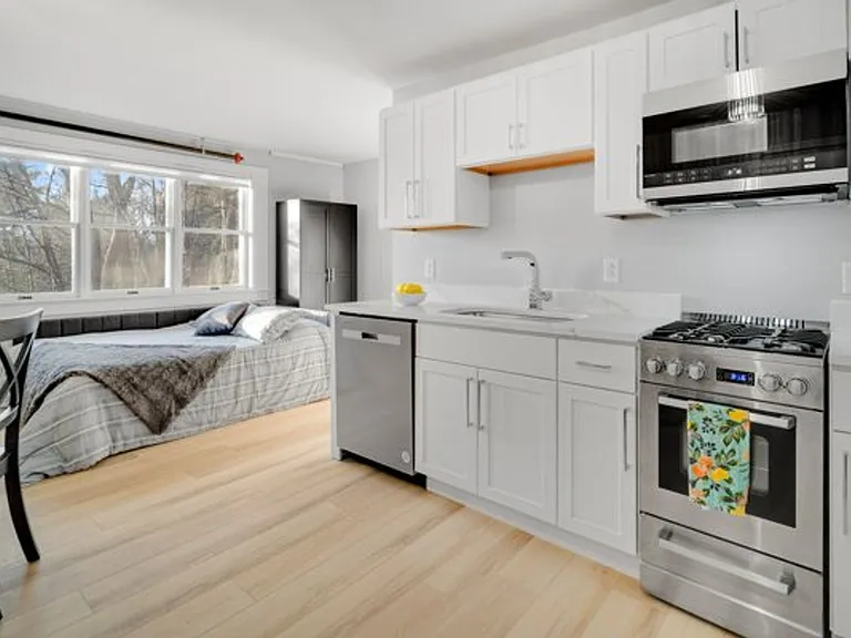504 Stewart Ave — Photo 27