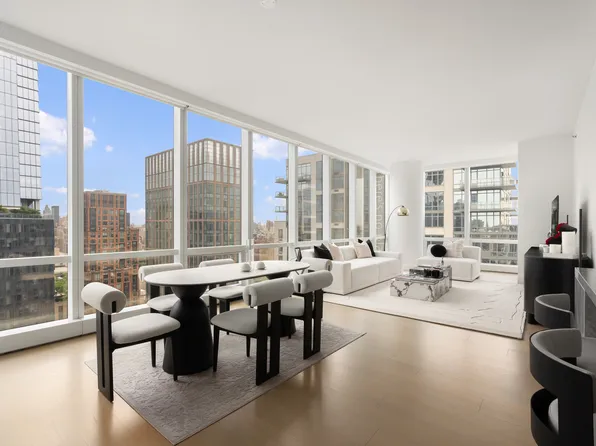 15 Hudson Yards image 1 of 6