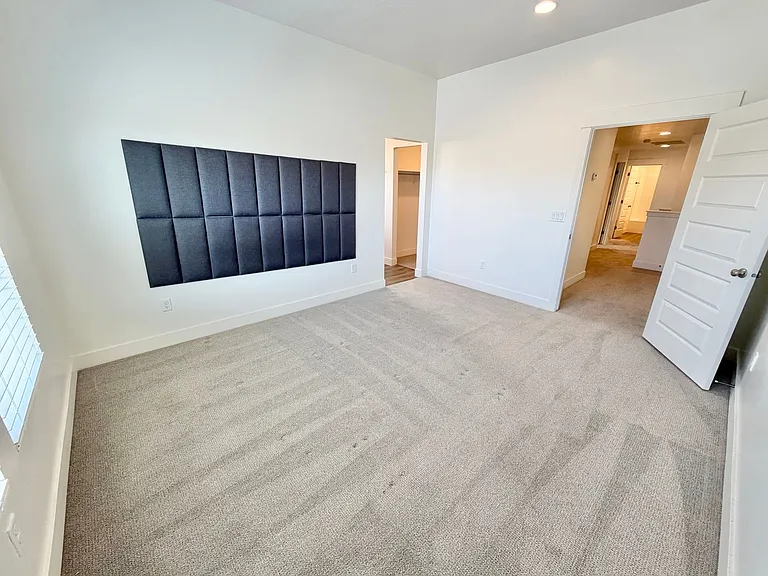2375 E Luciano Ln — Photo 25