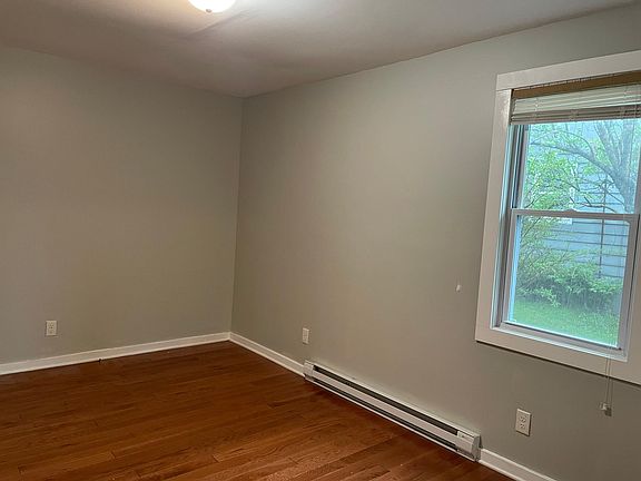 2nd image of 1562 Prospect St #101