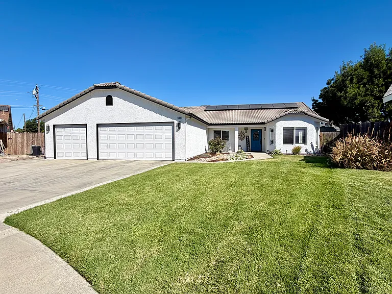 1468 Cornell Ct — Photo 1