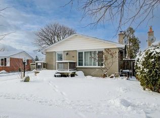 33 Garland Cres, London, ON N5V 1N4