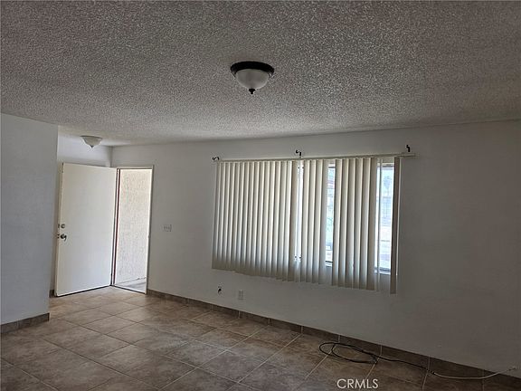 2nd image of 751 Higgins Rd APT 1
