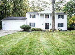 4855 N Arboretum Dr, Saginaw, MI