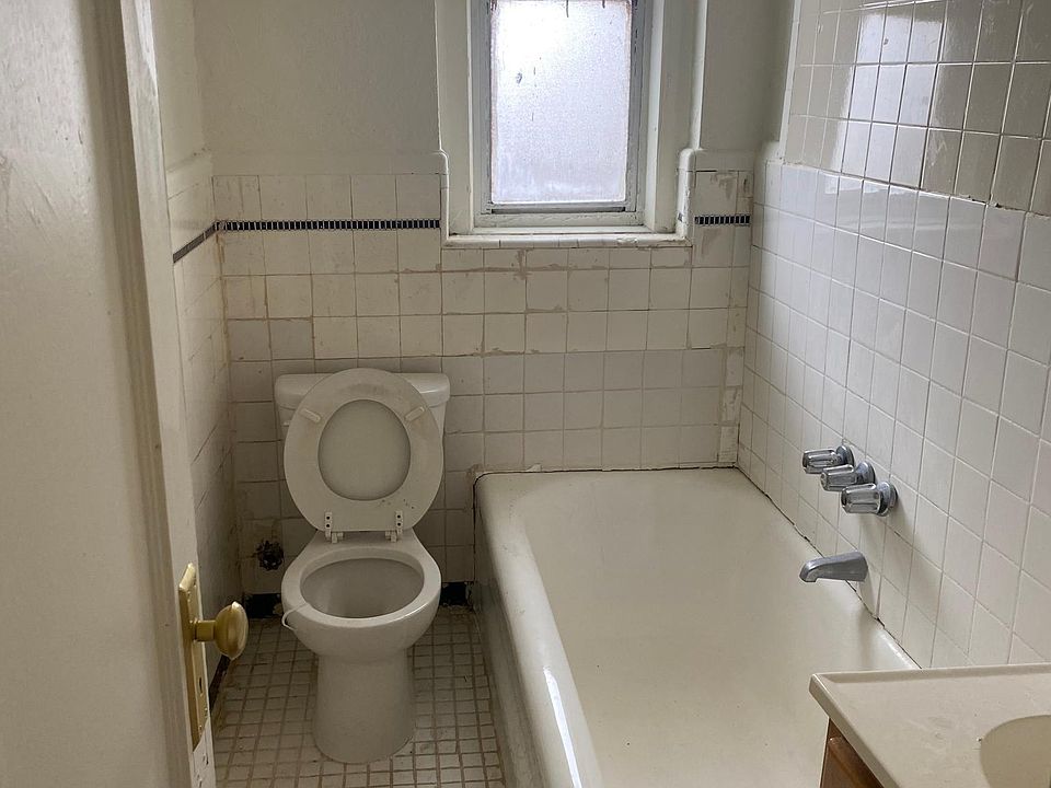 1st image of 4380 Furman Ave #4K