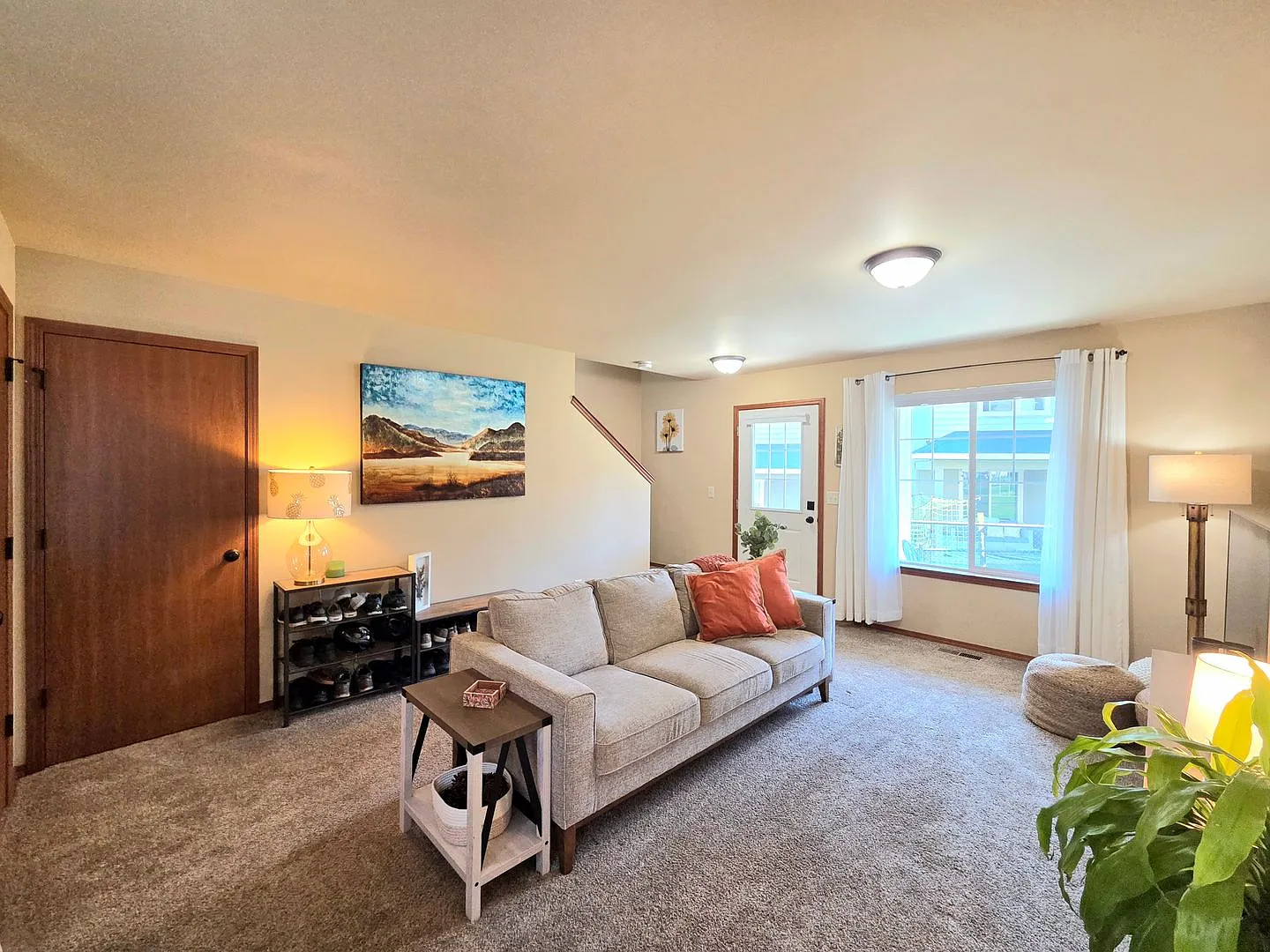 Two Bedroom Townhome in The Cottages at Saddlerock Neighborhood! — Photo 2