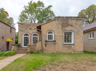 1712 W Beverly Glen Pkwy, Chicago, IL 60643