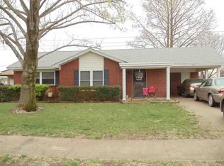 300 Roselawn Dr, Osceola, AR 72370