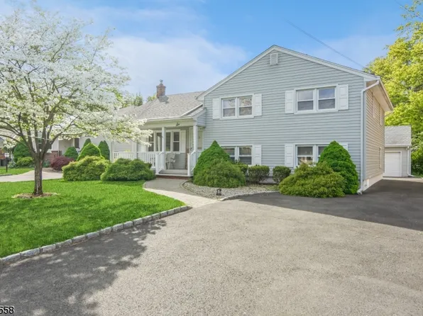 6 Red Oak Ln, Kenilworth Boro, NJ 07033