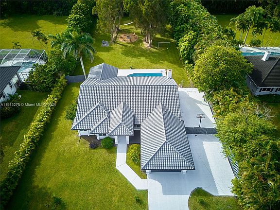 3rd image of 12150 NW 21st Ct
