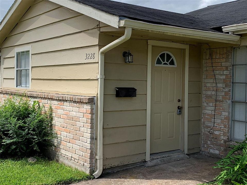 1st image of 3228 Scotch Moss Ln