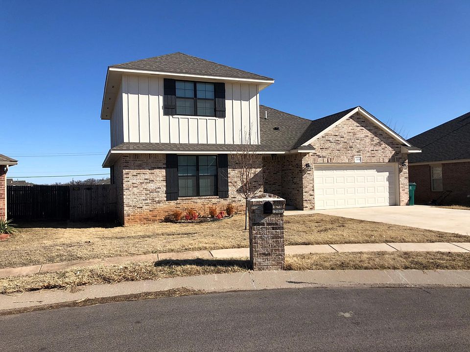 1st image of 2404 Thornberry Ln