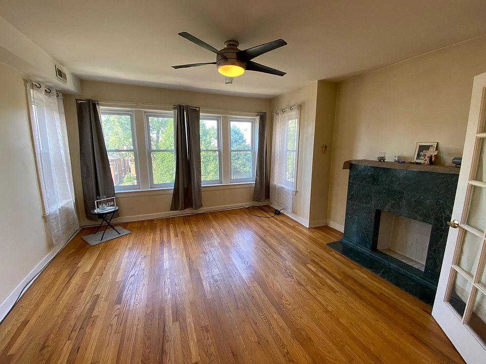 1st image of 4133 W Melrose St #2