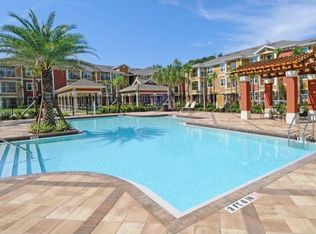 38646 Valley Oaks Cir APT 206, Zephyrhills, FL 33540