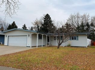 2302 11th St S, Fargo, ND 58103