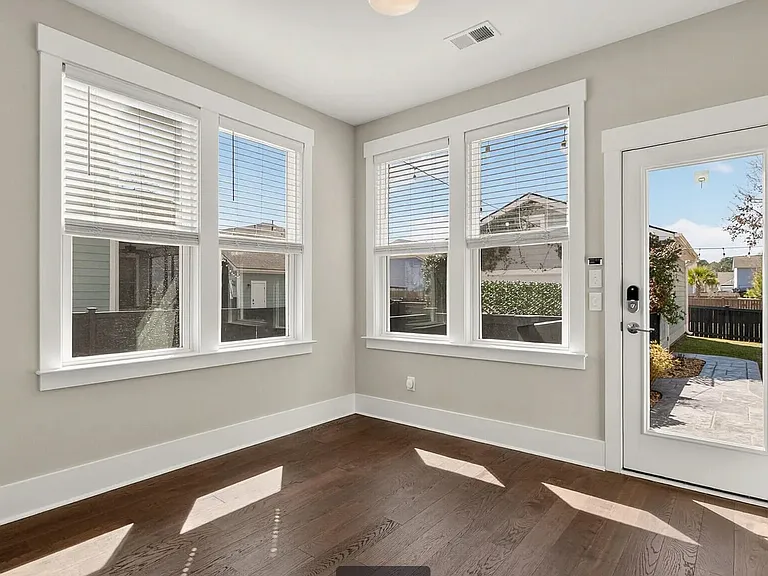 2081 Utsey St — Photo 35