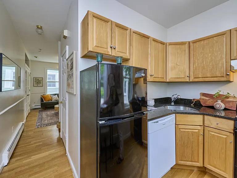 9 Mullins Ct #D — Photo 7