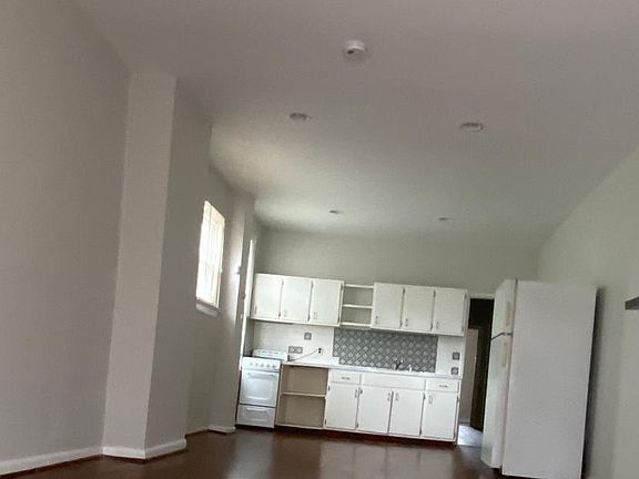 4th image of 4768 Silverwood St Floor 1
